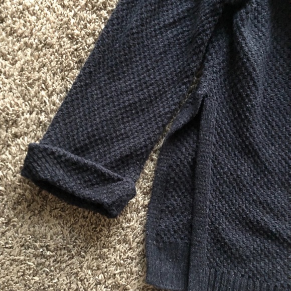 Heavier blue 3/4th sleeve sweater - Picture 2 of 3